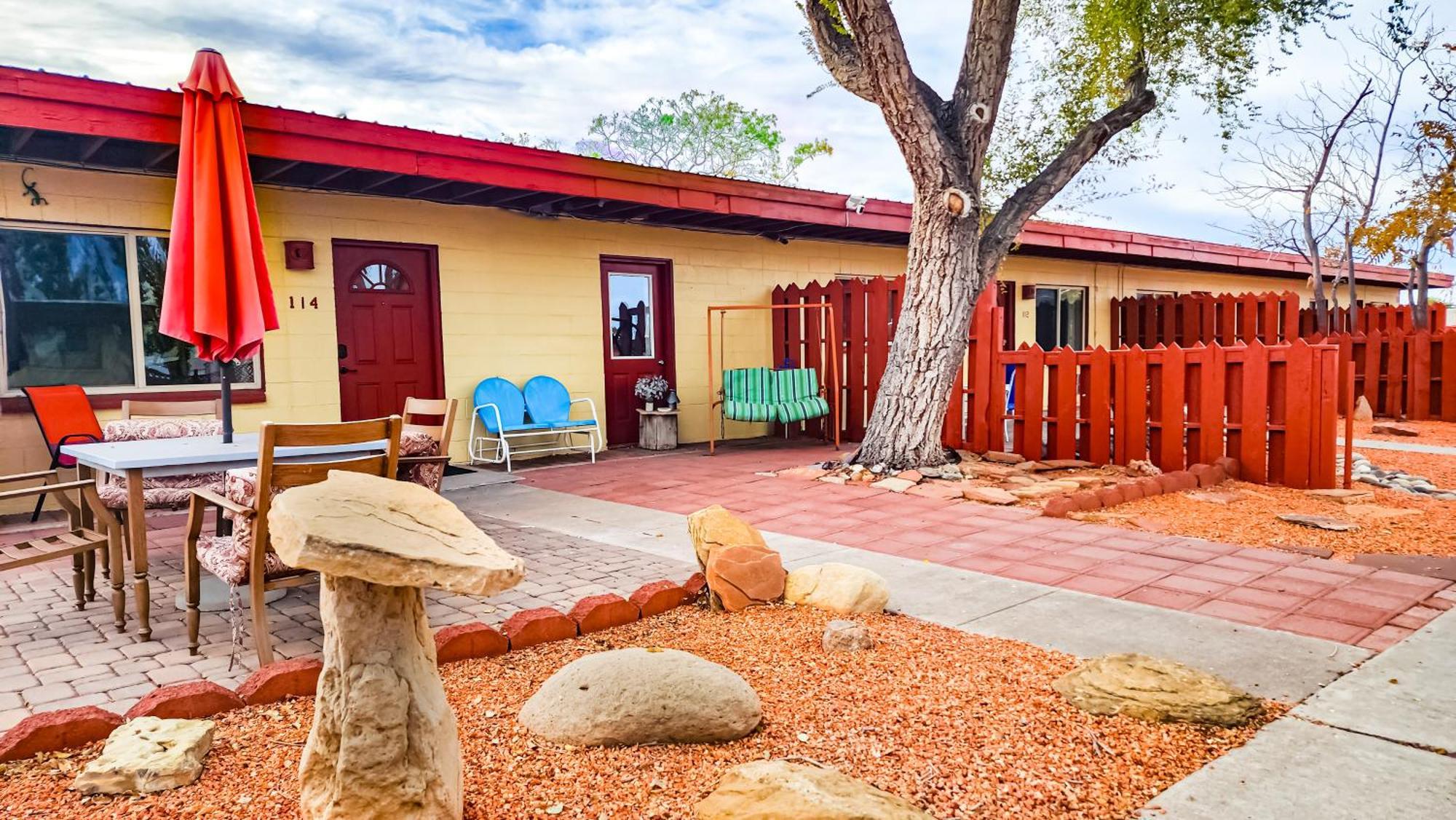 Red Rock Motel And Dam Motel Page Kültér fotó